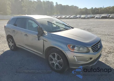 2015 Volvo Xc60 T6 Premier z USA, uszkodzony, nr VIN YV4902RB2F2620589